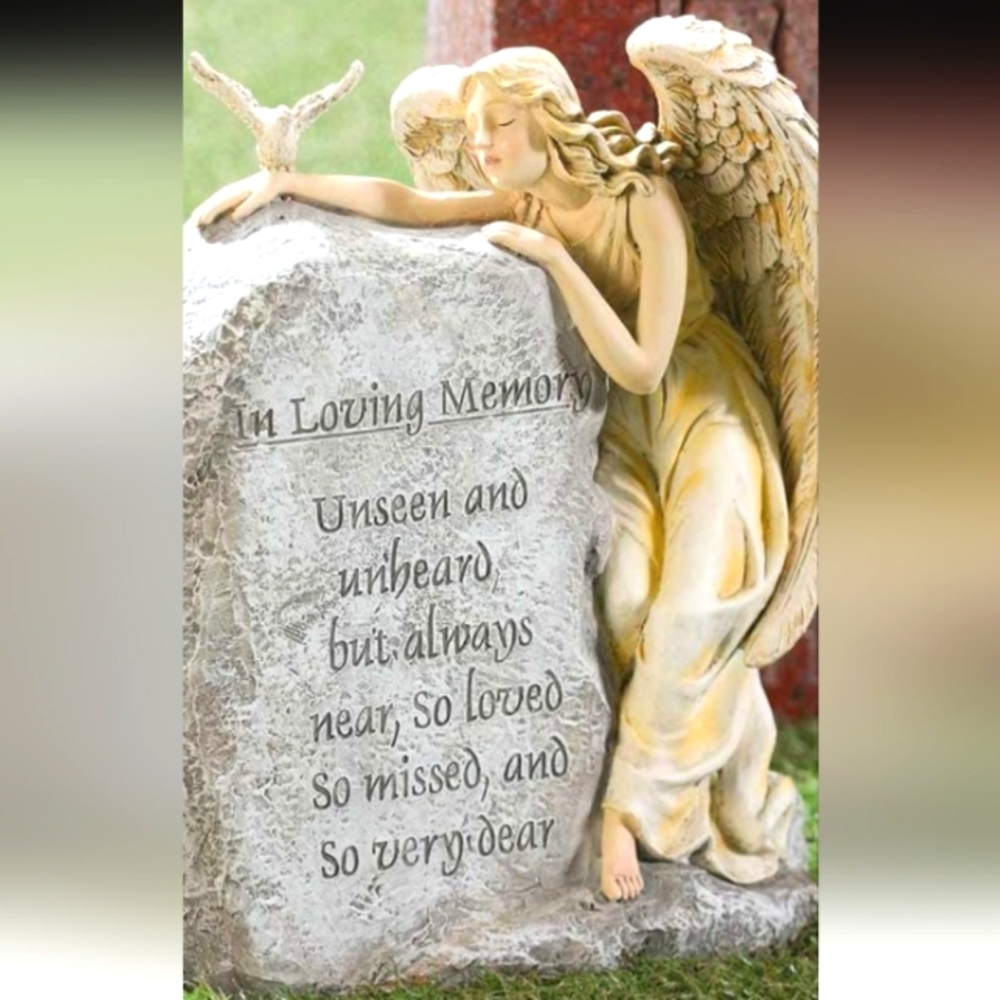 Remembrance garden statue